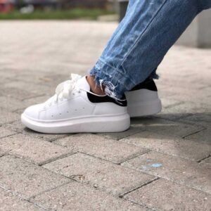 MCQUEEN BLANCA NEGRA