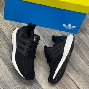 ULTRABOOST NEGRA
