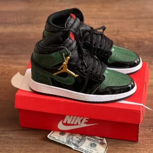 JORDAN RETRO 1 CHAROL VERDE NEGRA