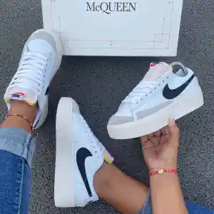 NIKE BLAZER PLATAFORMA CLASICA