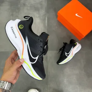 NIKE ZOOM CARITA BLANCA NEGRA