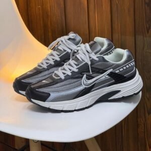 NIKE INITIATOR GRIS NEGRO