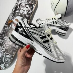 NEW BALANCE 1906R GRIS NEGRO