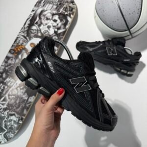 NEW BALANCE 1906R NEGRA