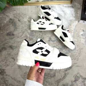 LOUIS VUITTON TRAINNER 2 BLANCA NEGRA