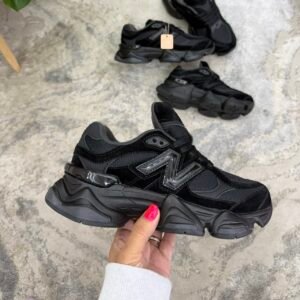 NEW BALANCE 9060 NEGRA