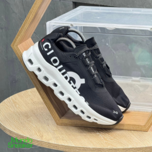 ON CLOUD RUNING NEGRA BLANCA