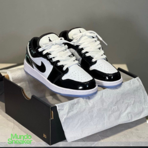 JORDAN RETRO 1 NEGRA BLANCA CHAROL