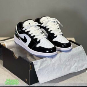 JORDAN RETRO 1 NEGRA BLANCA CHAROL